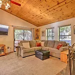 Quiet Twain Harte Cabin With Deck And Forest Views!