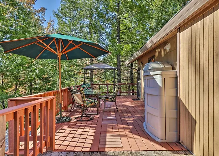 Quiet Twain Harte Cabin With Deck And Forest Views!