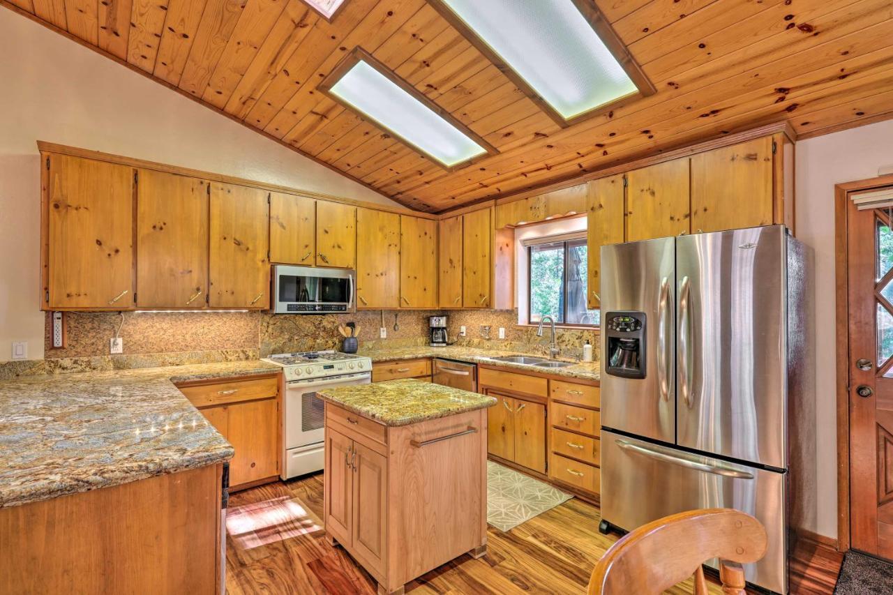 Quiet With Deck And Forest Views! * Twain Harte